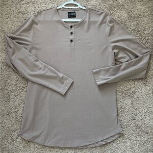 Cuts Clothing Long Sleeve Henley Curve Hem